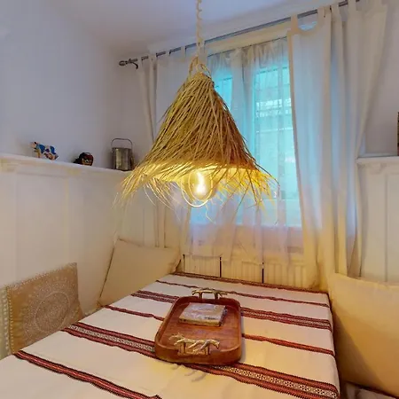 Abitaziun Chavallera - *